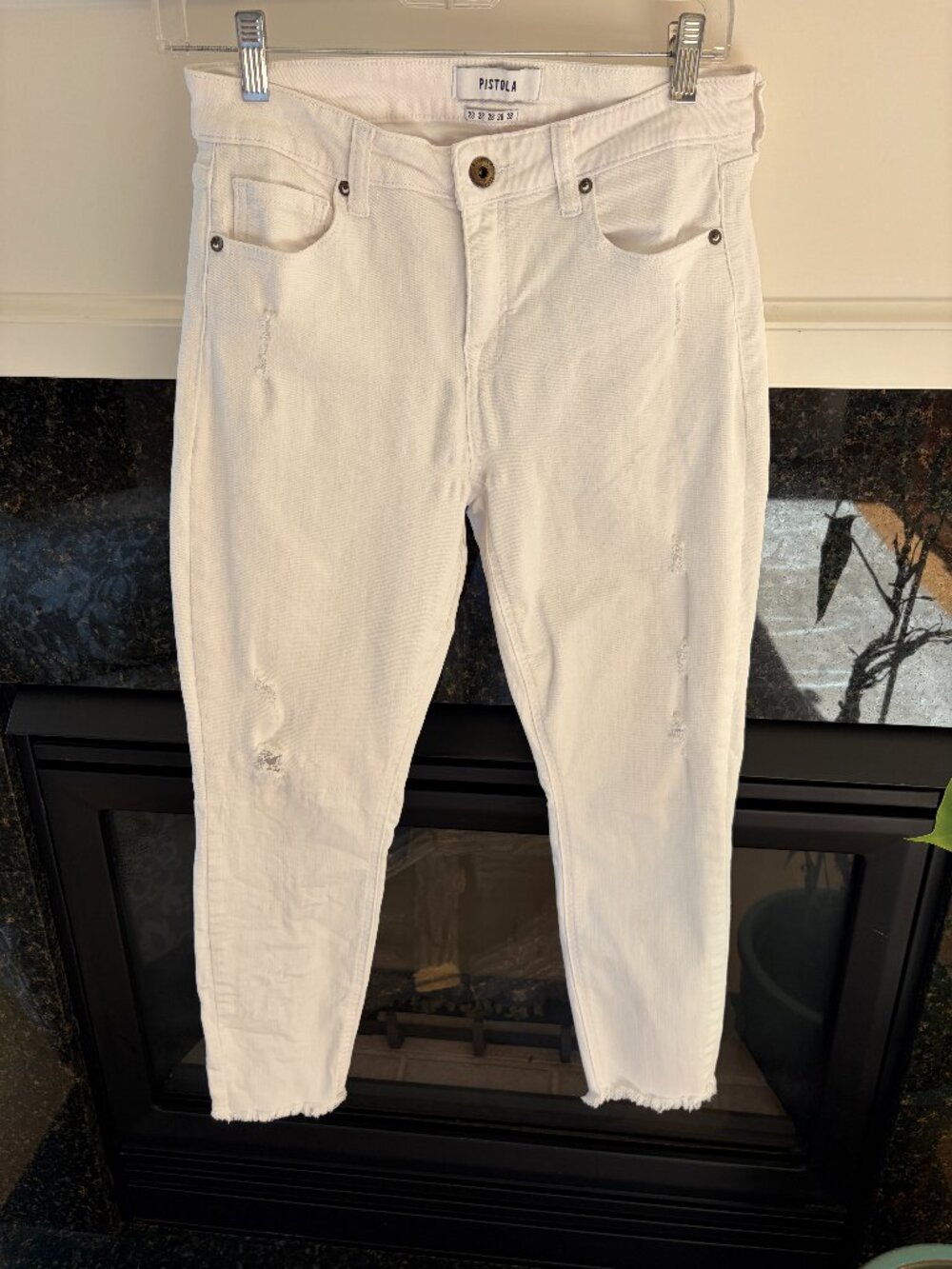 pistola jeans size 28 white distressed skinny cropped. Waist measures 29"